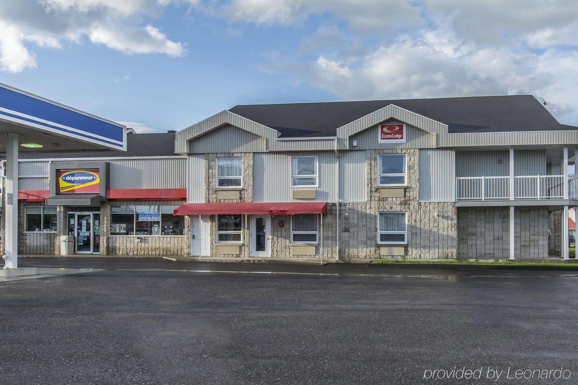 Econo Lodge Cabano Exteriör bild